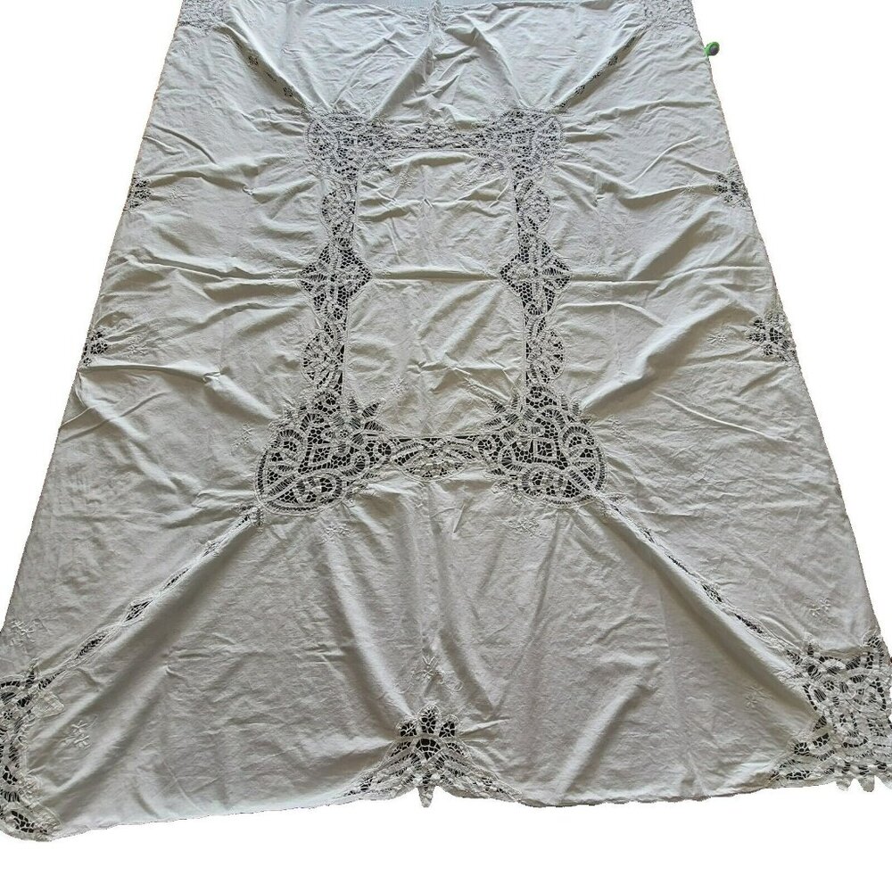 Lace Tablecloth‎ White Cottage Core Country Farm House Wedding Bridal Shower Vtg